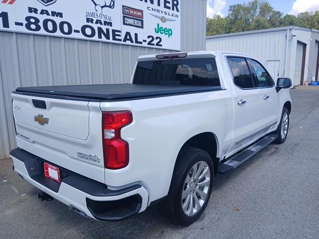2022 Chevrolet Silverado 1500 4WD Crew Cab Short Bed High Country