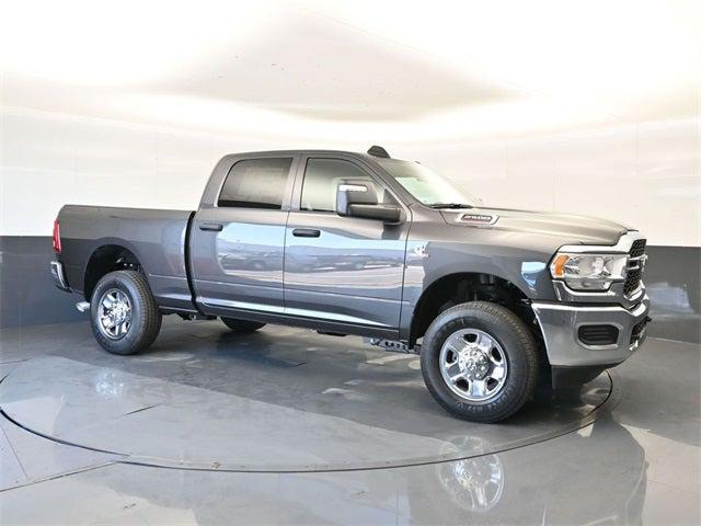2024 RAM 2500 Tradesman Crew Cab 4x4 64 Box