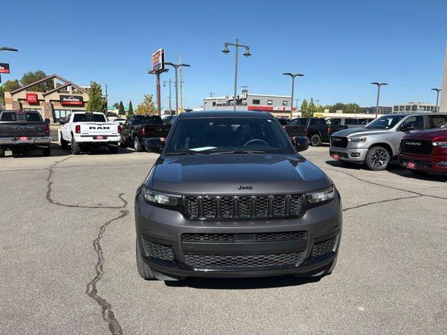 2023 Jeep Grand Cherokee L Altitude 4x4 2023 Jeep Grand Cherokee L Altitude 4x4