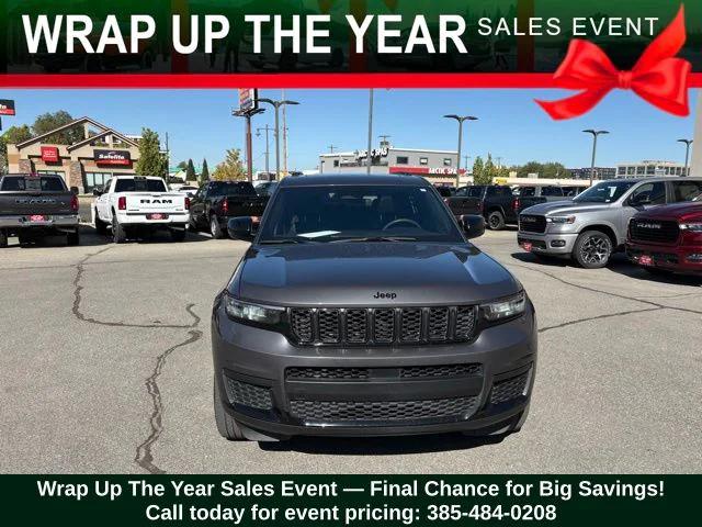 2023 Jeep Grand Cherokee L Altitude 4x4 2023 Jeep Grand Cherokee L Altitude 4x4
