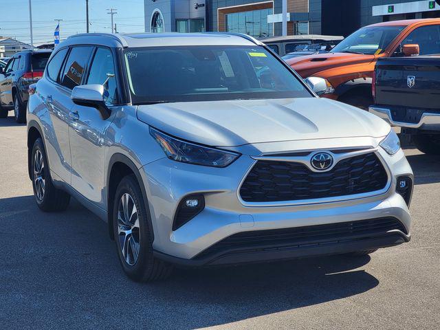 2022 Toyota Highlander XLE 2022 Toyota Highlander XLE