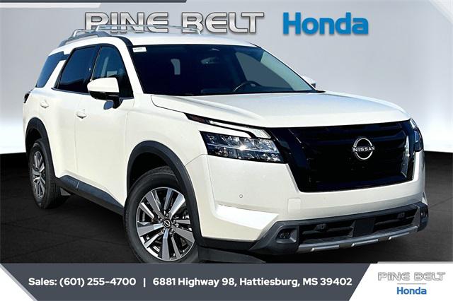 2023 Nissan Pathfinder SL 4WD