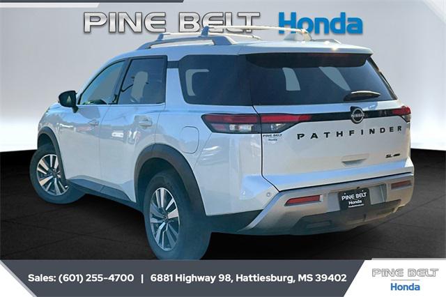 2023 Nissan Pathfinder SL 4WD