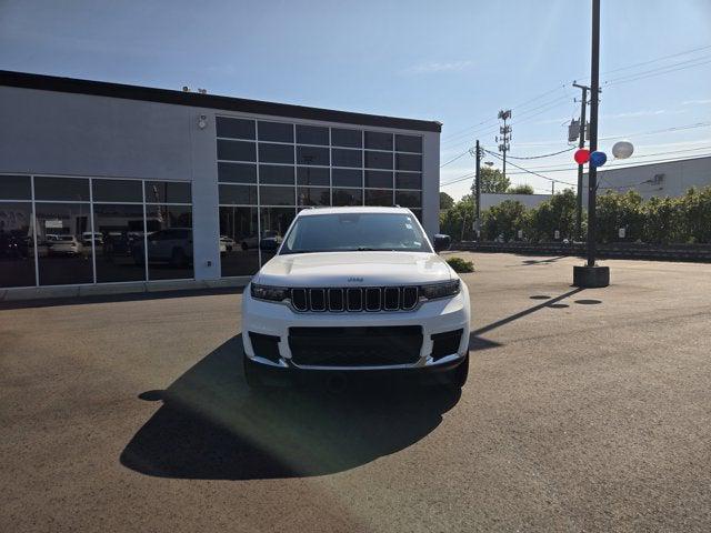 2023 Jeep Grand Cherokee L Laredo 4x2