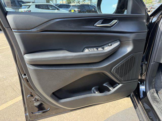 2025 Jeep Grand Cherokee L Altitude X 4x2