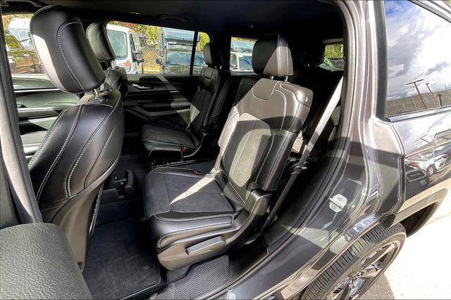 2025 Jeep Grand Cherokee L Altitude X 4x4