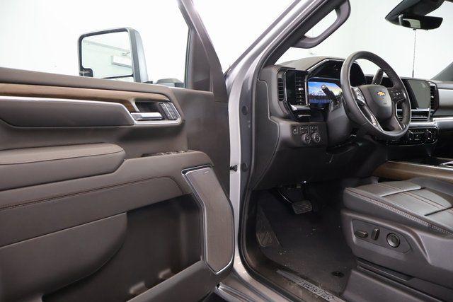 2026 Chevrolet Silverado 3500HD High Country
