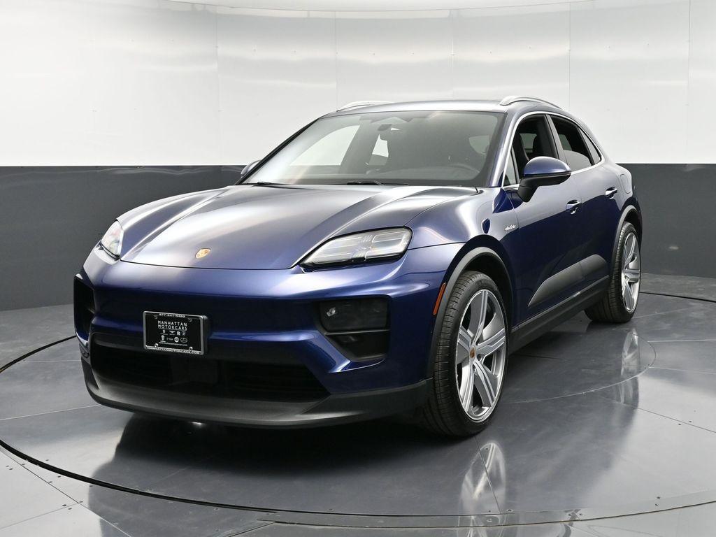 2024 Porsche Macan Electric Turbo photo 2