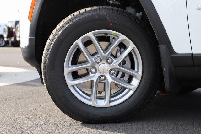 2025 Jeep Grand Cherokee GRAND CHEROKEE LAREDO X 4X4