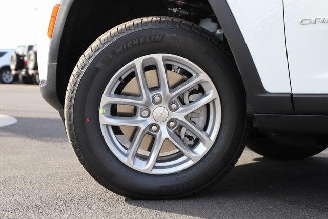 2025 Jeep Grand Cherokee GRAND CHEROKEE L LAREDO X 4X4 2025 Jeep Grand Cherokee GRAND CHEROKEE L LAREDO X 4X4