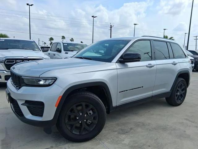 2025 Jeep Grand Cherokee Altitude X 4x2