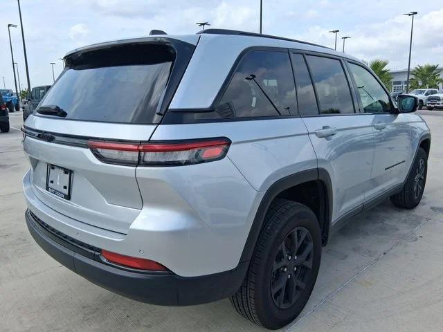 2025 Jeep Grand Cherokee Altitude X 4x2