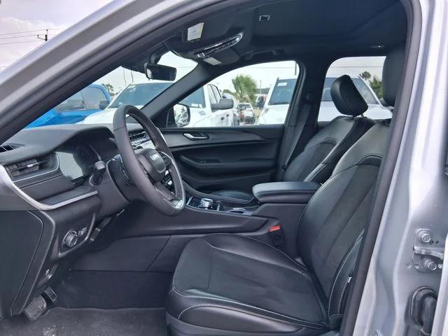 2025 Jeep Grand Cherokee Altitude X 4x2