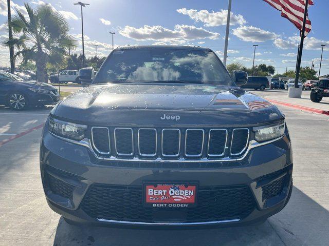 2025 Jeep Grand Cherokee GRAND CHEROKEE LAREDO X 4X2 2025 Jeep Grand Cherokee GRAND CHEROKEE LAREDO X 4X2