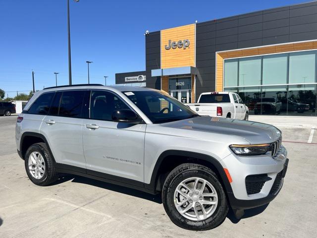 2025 Jeep Grand Cherokee GRAND CHEROKEE LAREDO X 4X2
