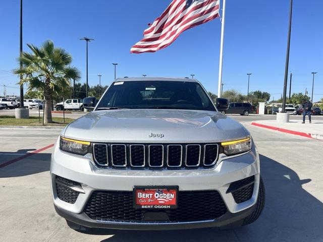 2025 Jeep Grand Cherokee GRAND CHEROKEE LAREDO X 4X2