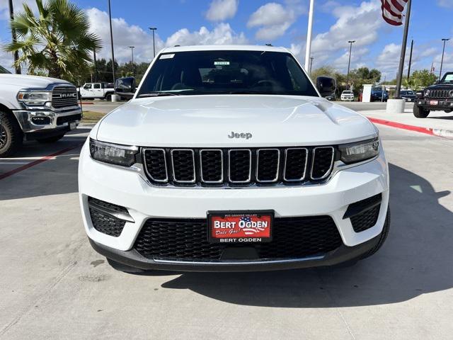 2025 Jeep Grand Cherokee GRAND CHEROKEE LAREDO X 4X2