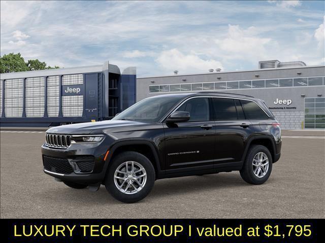 2025 Jeep Grand Cherokee GRAND CHEROKEE LAREDO X 4X4