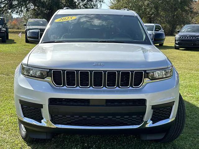 2025 Jeep Grand Cherokee GRAND CHEROKEE L LAREDO X 4X4