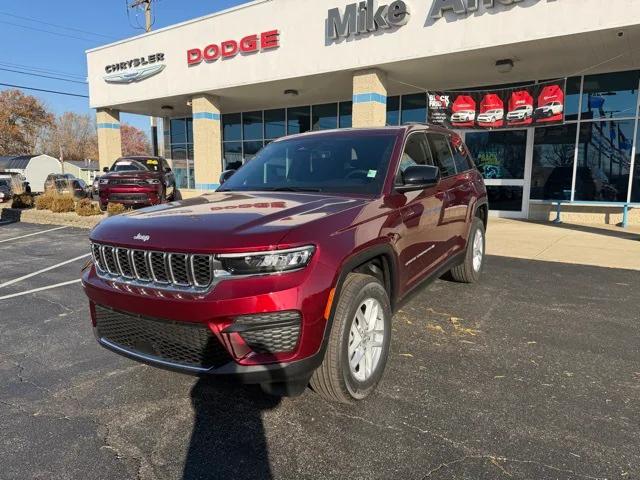 2025 Jeep Grand Cherokee GRAND CHEROKEE LAREDO X 4X4 2025 Jeep Grand Cherokee GRAND CHEROKEE LAREDO X 4X4