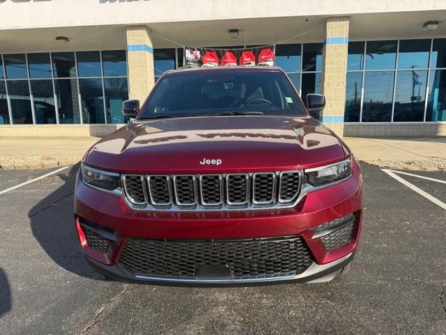 2025 Jeep Grand Cherokee GRAND CHEROKEE LAREDO X 4X4 2025 Jeep Grand Cherokee GRAND CHEROKEE LAREDO X 4X4