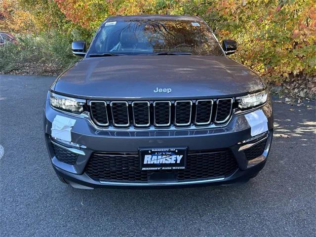 2025 Jeep Grand Cherokee GRAND CHEROKEE LIMITED 4X4 2025 Jeep Grand Cherokee GRAND CHEROKEE LIMITED 4X4