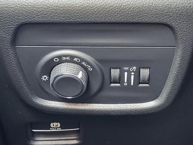 2025 Jeep Grand Cherokee Altitude X 4x2