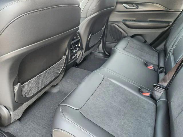 2025 Jeep Grand Cherokee Altitude X 4x2