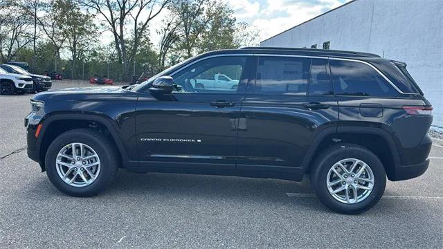 2025 Jeep Grand Cherokee GRAND CHEROKEE LAREDO X 4X4 2025 Jeep Grand Cherokee GRAND CHEROKEE LAREDO X 4X4