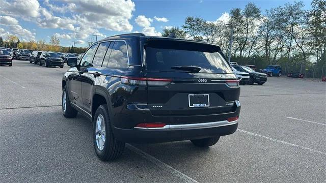 2025 Jeep Grand Cherokee GRAND CHEROKEE LAREDO X 4X4 2025 Jeep Grand Cherokee GRAND CHEROKEE LAREDO X 4X4