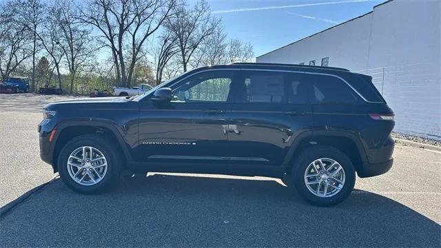 2025 Jeep Grand Cherokee GRAND CHEROKEE LAREDO X 4X4 2025 Jeep Grand Cherokee GRAND CHEROKEE LAREDO X 4X4