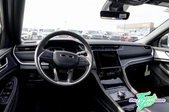 2025 Jeep Grand Cherokee GRAND CHEROKEE LAREDO X 4X4 2025 Jeep Grand Cherokee GRAND CHEROKEE LAREDO X 4X4