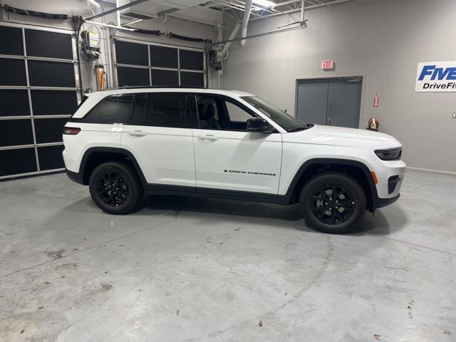 2025 Jeep Grand Cherokee GRAND CHEROKEE ALTITUDE X 4X2