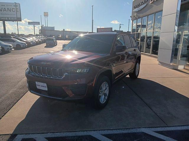 2025 Jeep Grand Cherokee GRAND CHEROKEE LAREDO X 4X4