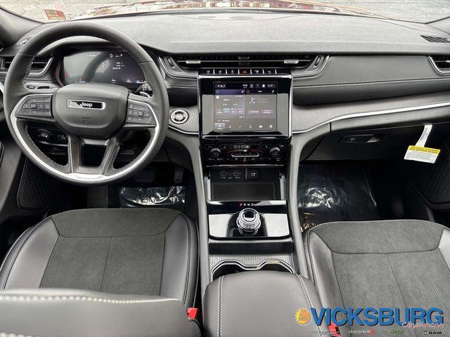 2025 Jeep Grand Cherokee GRAND CHEROKEE L ALTITUDE X 4X4 2025 Jeep Grand Cherokee GRAND CHEROKEE L ALTITUDE X 4X4