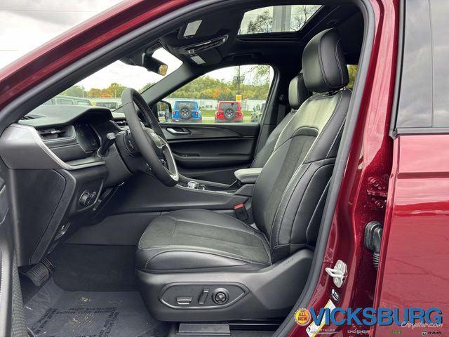 2025 Jeep Grand Cherokee GRAND CHEROKEE L ALTITUDE X 4X4 2025 Jeep Grand Cherokee GRAND CHEROKEE L ALTITUDE X 4X4