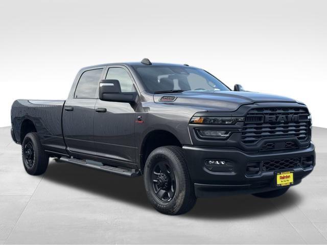 2026 RAM Ram 3500 RAM 3500 TRADESMAN CREW CAB 4X4 8 BOX