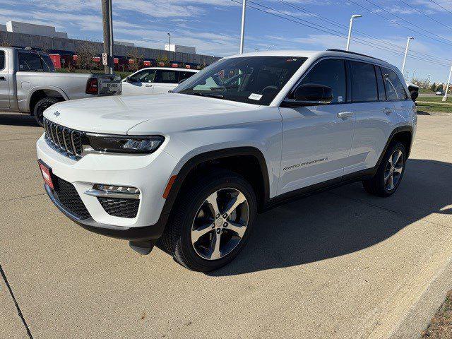 2025 Jeep Grand Cherokee GRAND CHEROKEE LIMITED 4X4 2025 Jeep Grand Cherokee GRAND CHEROKEE LIMITED 4X4