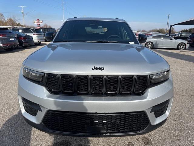 2025 Jeep Grand Cherokee GRAND CHEROKEE ALTITUDE 4X4