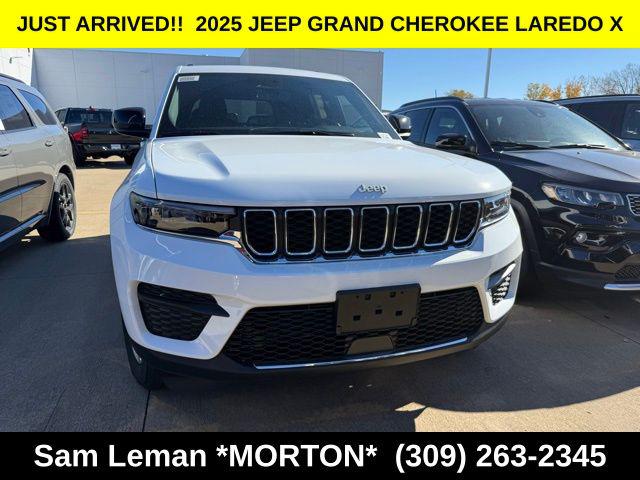 2025 Jeep Grand Cherokee GRAND CHEROKEE LAREDO X 4X4