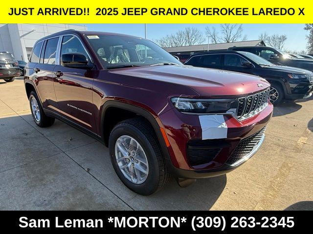 2025 Jeep Grand Cherokee GRAND CHEROKEE LAREDO X 4X4 2025 Jeep Grand Cherokee GRAND CHEROKEE LAREDO X 4X4