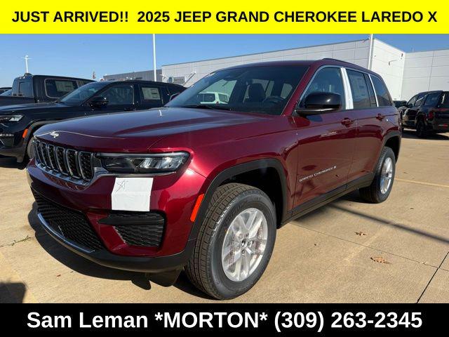 2025 Jeep Grand Cherokee GRAND CHEROKEE LAREDO X 4X4 2025 Jeep Grand Cherokee GRAND CHEROKEE LAREDO X 4X4