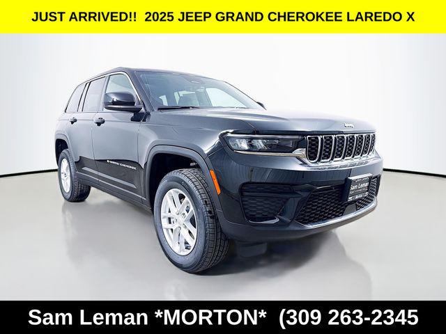 2025 Jeep Grand Cherokee GRAND CHEROKEE LAREDO X 4X4