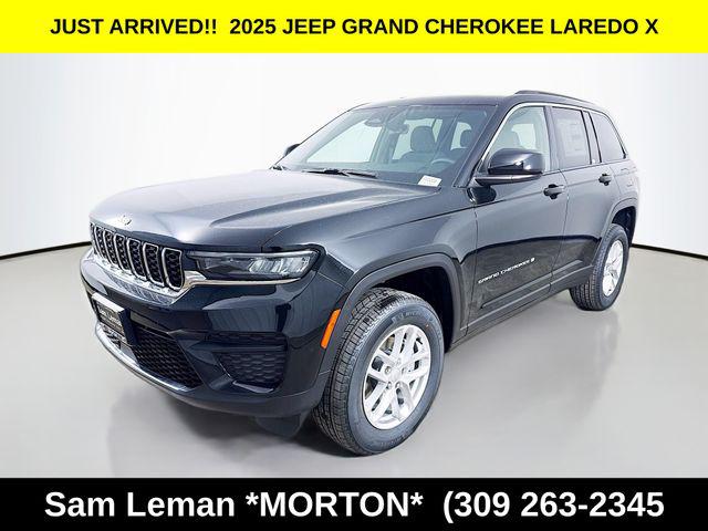 2025 Jeep Grand Cherokee GRAND CHEROKEE LAREDO X 4X4