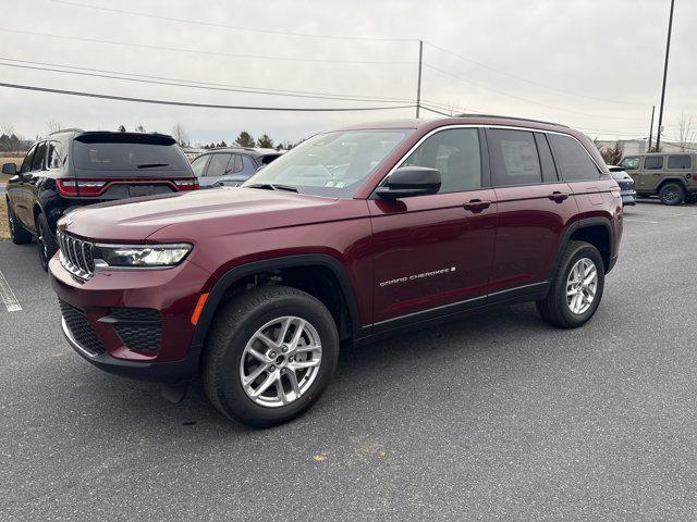 2025 Jeep Grand Cherokee GRAND CHEROKEE LAREDO X 4X4
