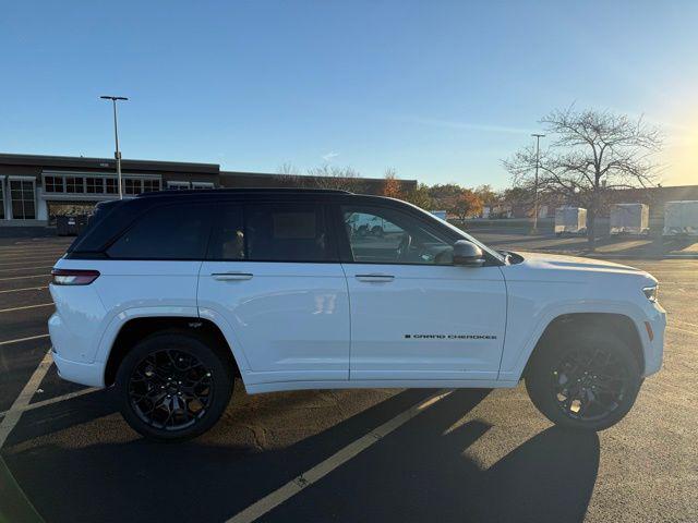 2025 Jeep Grand Cherokee GRAND CHEROKEE SUMMIT 4X4