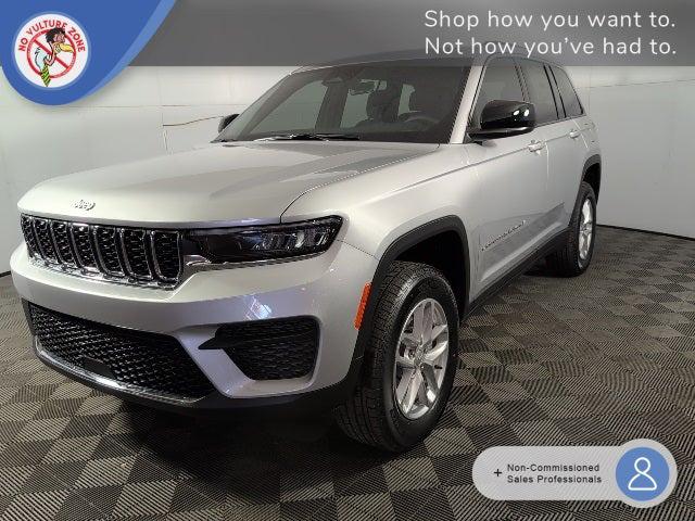 2025 Jeep Grand Cherokee GRAND CHEROKEE LAREDO X 4X4 2025 Jeep Grand Cherokee GRAND CHEROKEE LAREDO X 4X4