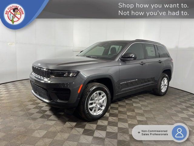 2025 Jeep Grand Cherokee GRAND CHEROKEE LAREDO X 4X4