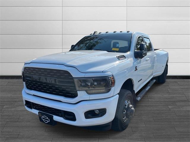 2023 RAM 3500 Big Horn Crew Cab 4x4 8 Box