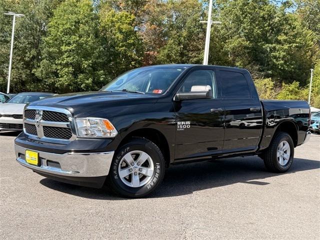 2023 RAM 1500 Classic SLT Crew Cab 4x4 57 Box 2023 RAM 1500 Classic SLT Crew Cab 4x4 57 Box